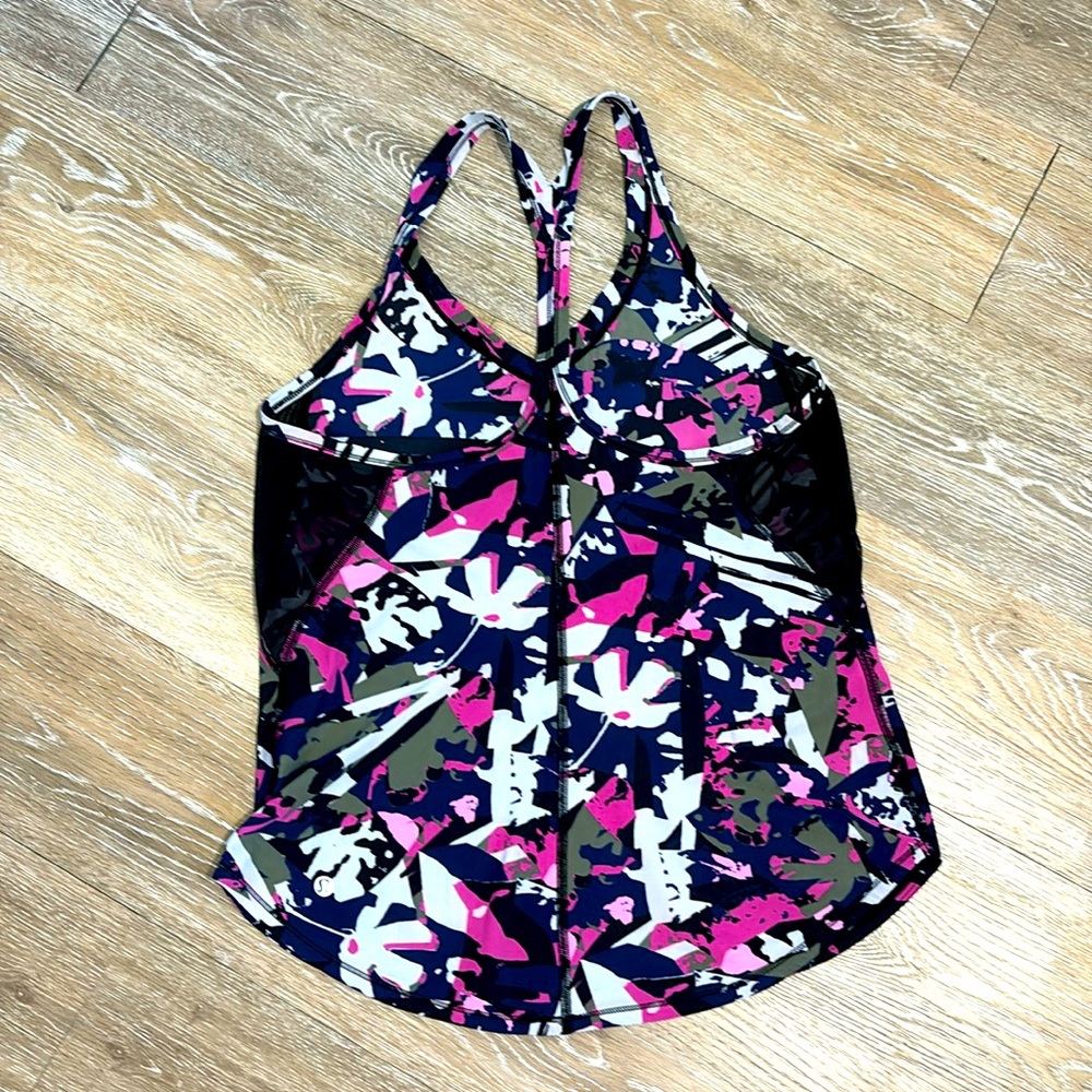 Lululemon - Picture 3 of 7